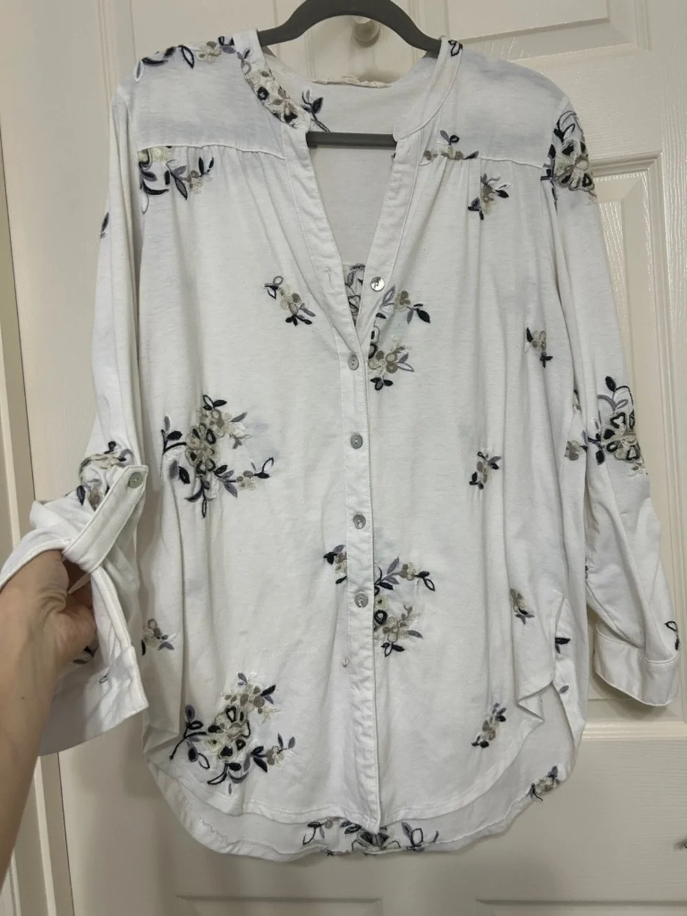 Hope Springs Embroidered Floral Button Front Shirt in Neutrals Abalone Buttons L - Picture 1 of 12